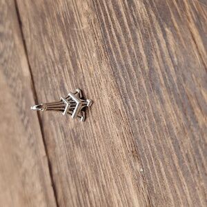 P135 eiffel tower Paris‎ pendant charm